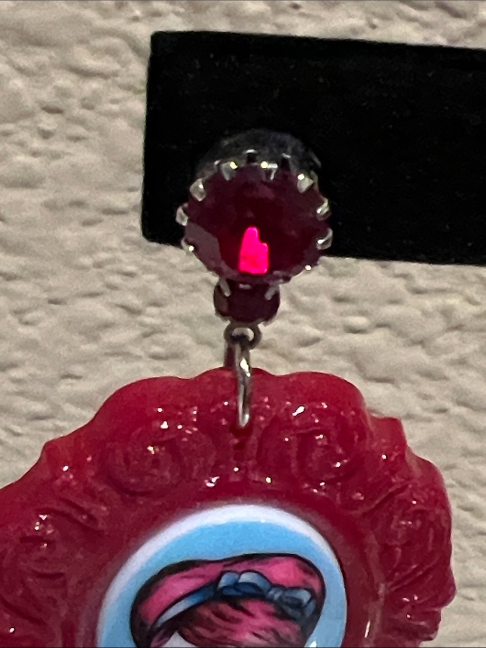 Torina Tarantino Red Framed Dorothy Wizard of Oz Portrait Drop Earrings - Picture 4 of 6